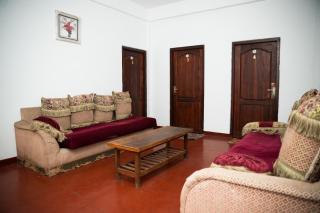 RBM Tourist Inn - 8