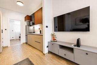 Frodo Apartments 5 min to centre and beach - 1