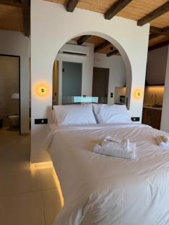 Salt and stone suites - 3