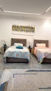 Lux Residence 22 - Modern Suite in Central Al Ain - 3