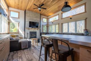 NEW! Forest Retreat Spa, Sauna & Peaceful Views! - 4