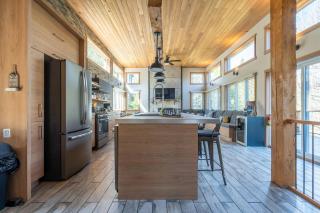 NEW! Forest Retreat Spa, Sauna & Peaceful Views! - 2