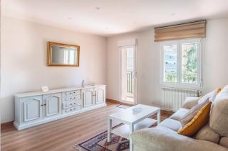 Elegant Sanctuary Close to the Royal Palace Aluche - 4