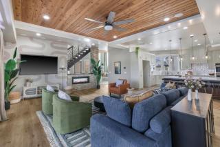 6K SQFT Lux Heated Pool Hot Tub Sauna Speakeasy - 5