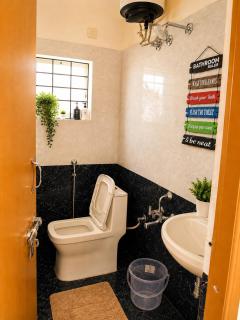 Home Stay with Power Backup and Lift in Electronic City - 3
