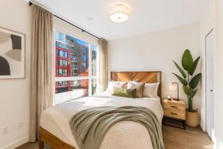 Stylish 2 Bedroom Near Gastown and Rogers Arena - 0