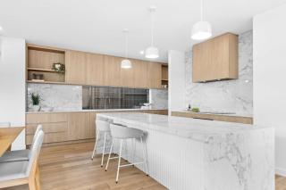 Southside Sanctuary - Architectural Retreat by Beach - 9