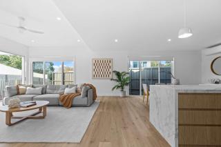 Southside Sanctuary - Architectural Retreat by Beach - 3