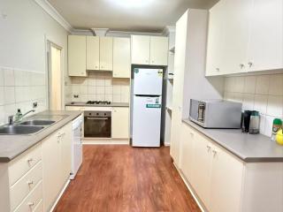 Comfortable Family Stay in the Heart of Ringwood - 9