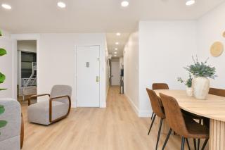 Chic 4BR Stay-Steps Away From Central Park - 5