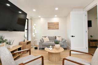 Chic 4BR Stay-Steps Away From Central Park - 6