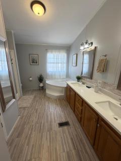 Comfortable and Spacious Space for Families - 1