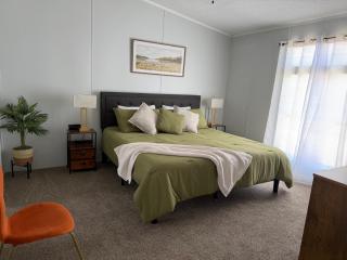 Comfortable and Spacious Space for Families - 6