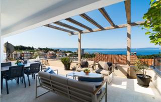 Lovely Apartment In Podstrana With Wifi - 0