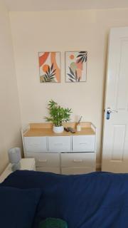 Sun Gardens Spacious Home for Large Groups with Free Parking - 7