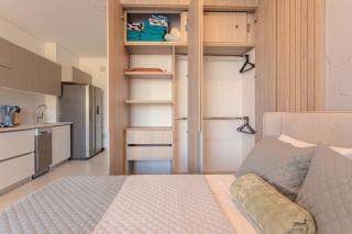 Exclusiva suite moderna con balcón cerca al mar - 5