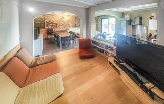 Lovely Home In Roquebrun - 1