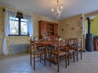 Holiday Home in Montcléra with Barbecue - 2