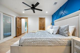 Aqua Pines Luxury Retreat - Pool, Sauna, Hot Tub, Fishing Pond and Theater - 5