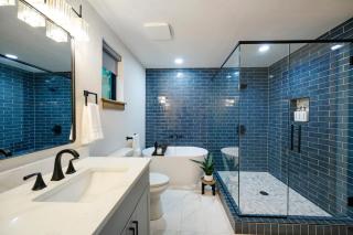 Aqua Pines Luxury Retreat - Pool, Sauna, Hot Tub, Fishing Pond and Theater - 2