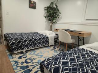 Modern & Cozy Suite - 8