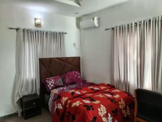 Naira and Kobo Hotel - 6