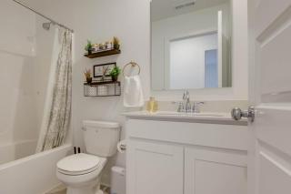 Moriah Vacation Rentals-Greenwood, IN - 4