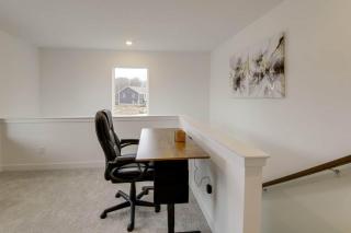 Moriah Vacation Rentals-Greenwood, IN - 1