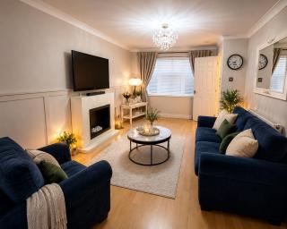 Cozy 2-Bed Home Near University Hospital Coventry - 3