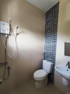Stadard room good for 2 with hot shower - 4
