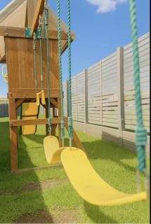 Bright Family Retreat - Quiet Caboolture Stay - Holiday Home - 8