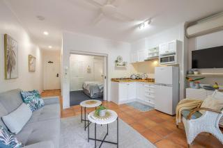 37 Reef Club Apt with Spa - Steps to Town & Beach - 6