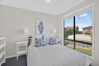 Sea Break - Middleton Beach Holiday House with Ocean View - 2