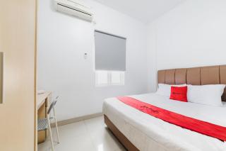 RedDoorz near Siloam Hospital Palembang - 0