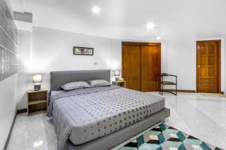 Amazing Seaviews - Huge Patong Apartment - 3