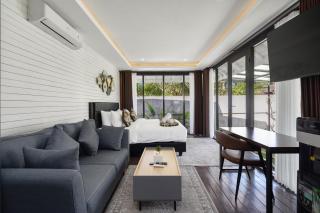 Luxury Wooden House - 0