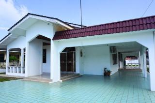 Pujut 7 Homestay - 2