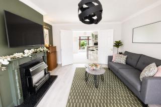 Ardee Retreat - Sleeps 6, Garden, Walk to Town - 2