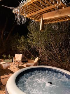 Ambiance chaleureuse, lounge, SPA privé & piscine - 9