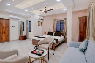 Townhouse Oak Karkamb Road Pandharpur Formerly Grand Residency - 8