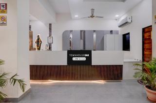 Townhouse Oak Karkamb Road Pandharpur Formerly Grand Residency - 7