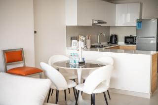Sky, Sea & Style Stunning 2BR Reem Island - 3