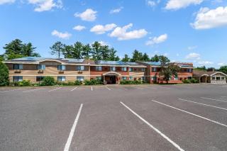 AmericInn by Wyndham Cloquet - 9