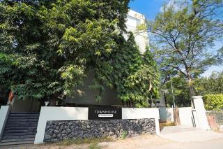 Super Townhouse Central Bazar Road Ramdaspeth - 2