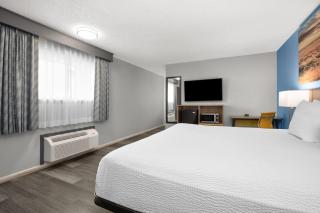 Days Inn by Wyndham Gatesville - 1