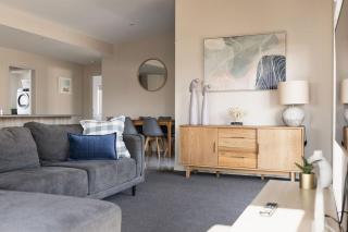 Sunday House - 5