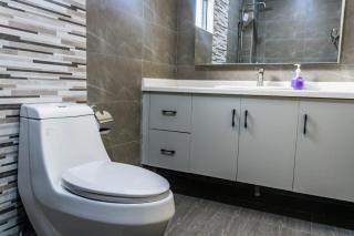 urban loft retreat apartment with fully equipped gym , heated swimming pool, private parking space and amazing city views - 6