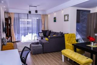 urban loft retreat apartment with fully equipped gym , heated swimming pool, private parking space and amazing city views - 3