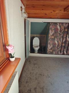 Charming Private Floor with Garden Views & Coffee - 3