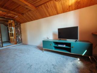 Charming Private Floor with Garden Views & Coffee - 8